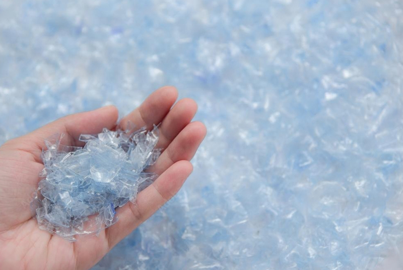 SIRC expands export of recycled PET flakes to the UK 