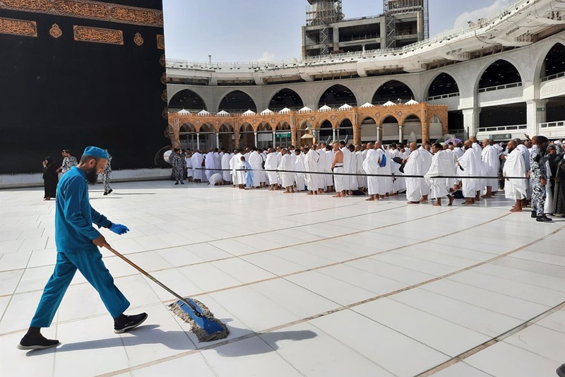 Culturally sensitive cleaning techniques and practices in KSA